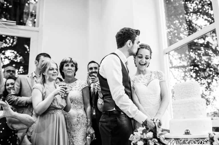 Shottle hall cutting the wedding cake