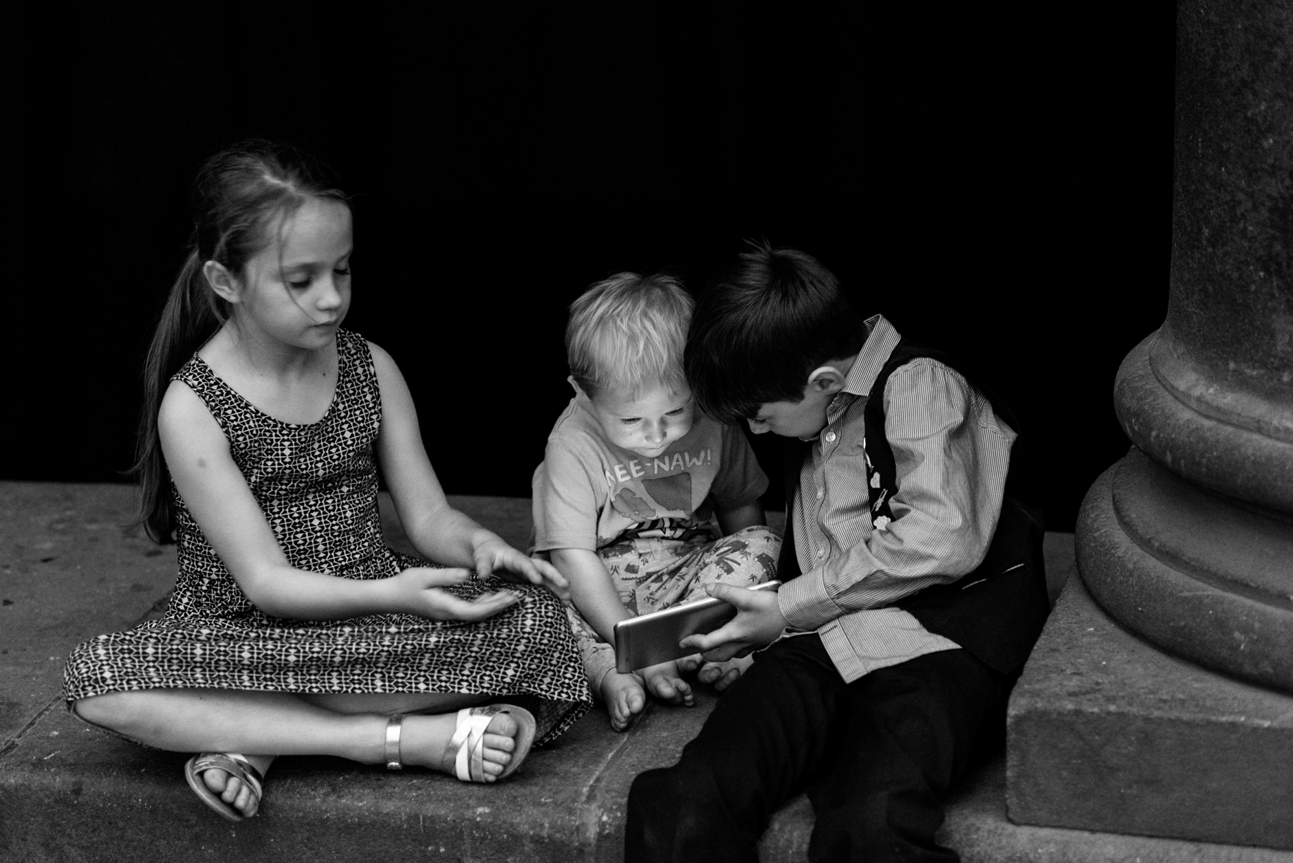 kids entertaining themselves