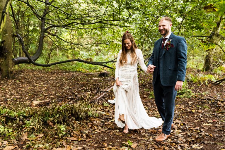 natural wedding photographs at hazel gap barn
